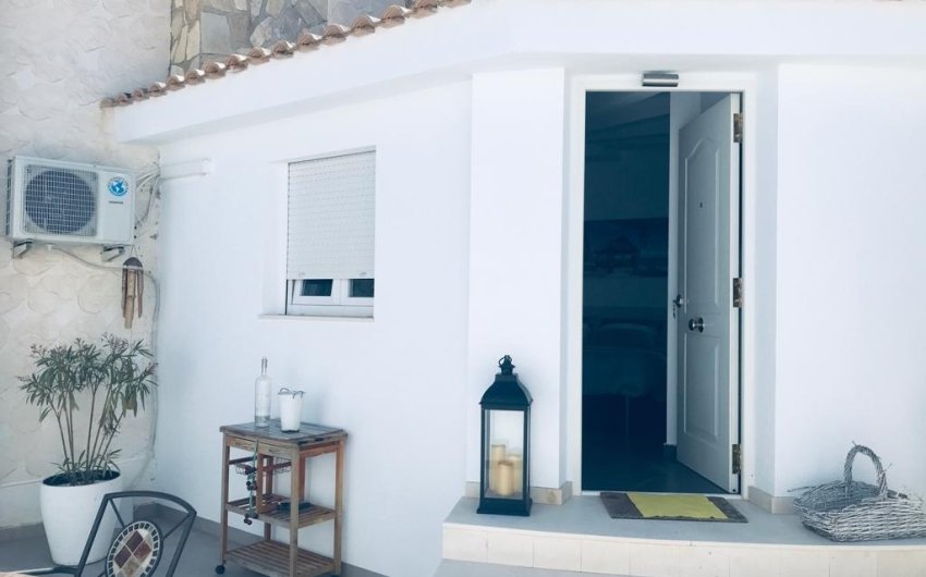 Resale - Villa -
Rojales - Inland