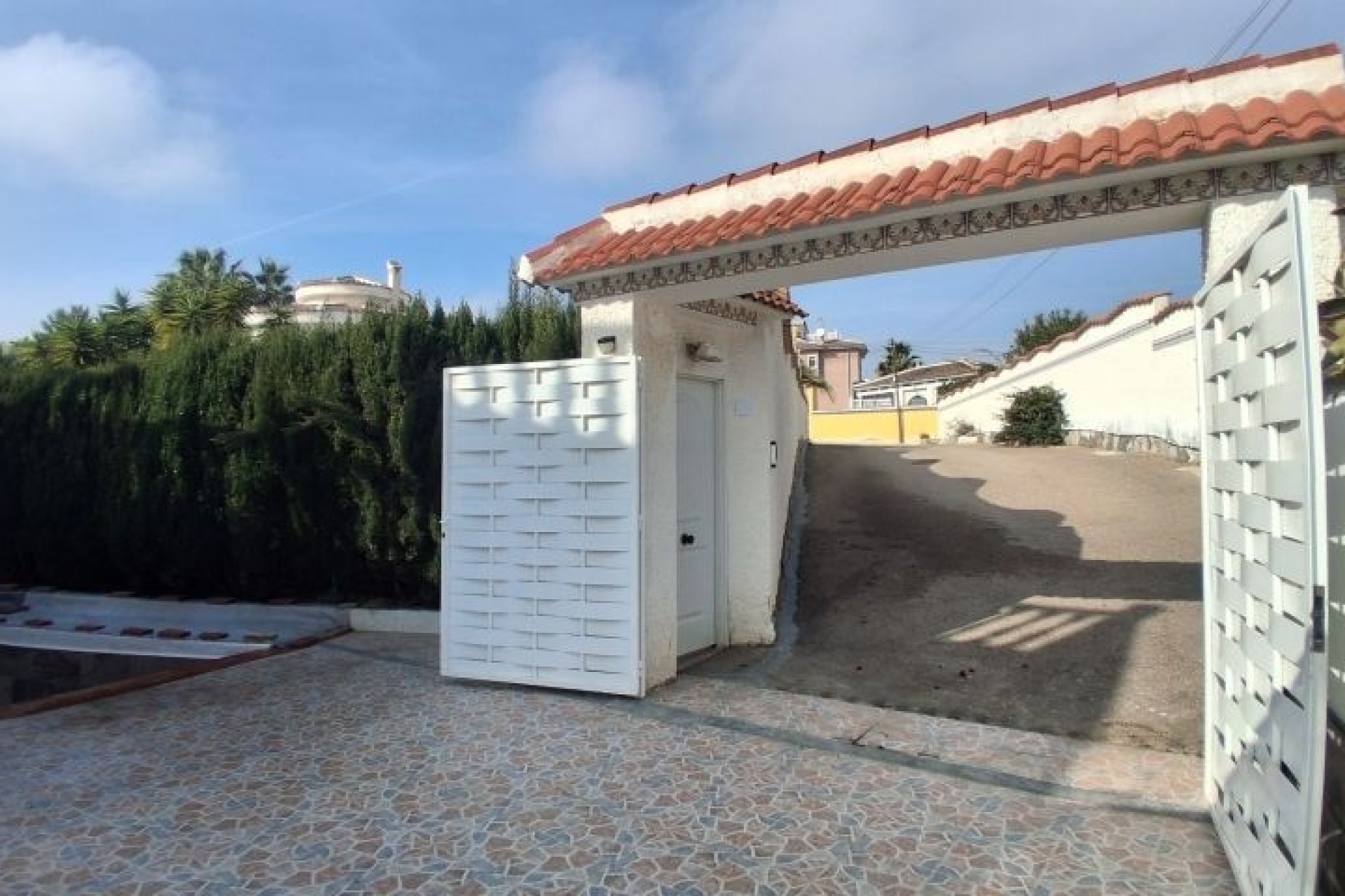 Resale - Villa -
Rojales - Inland