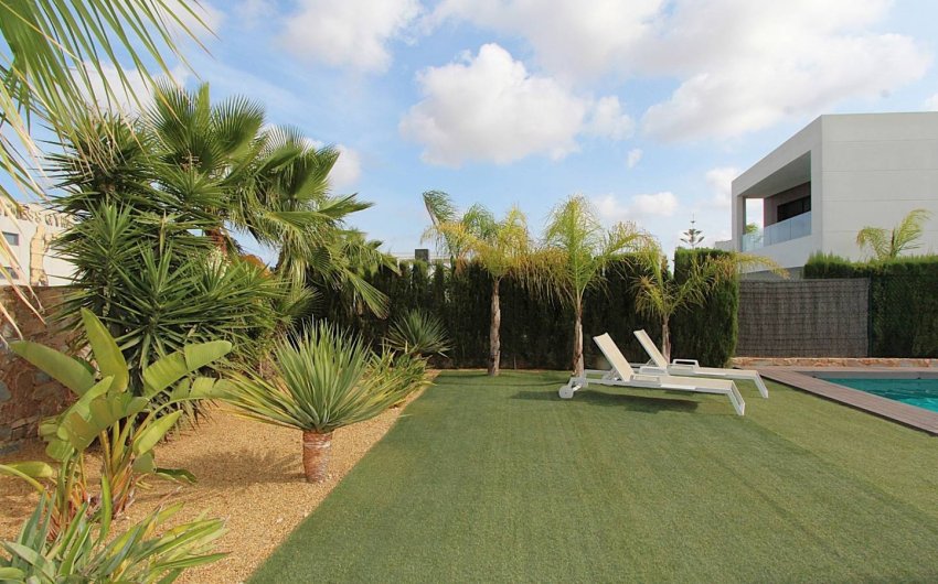 Resale - Villa -
Rojales - Inland