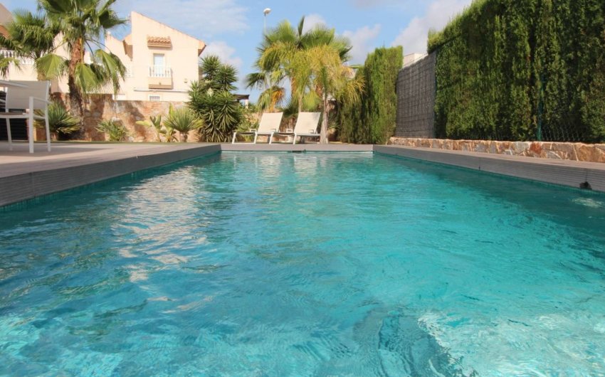 Resale - Villa -
Rojales - Inland