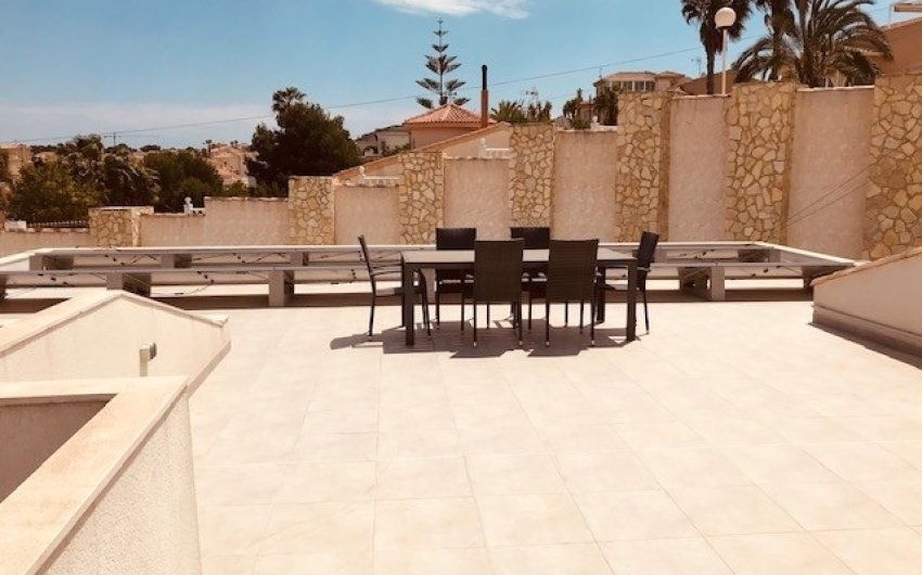 Resale - Villa -
Rojales - Inland