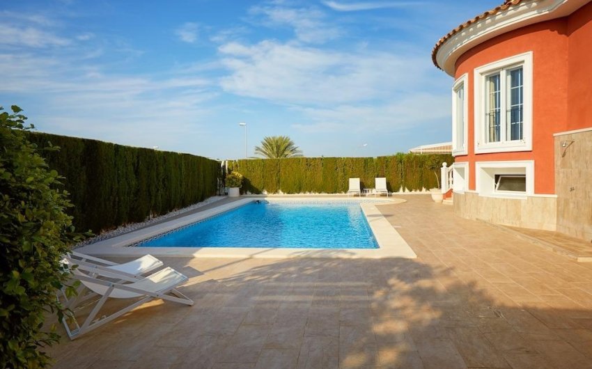 Resale - Villa -
Rojales - Inland