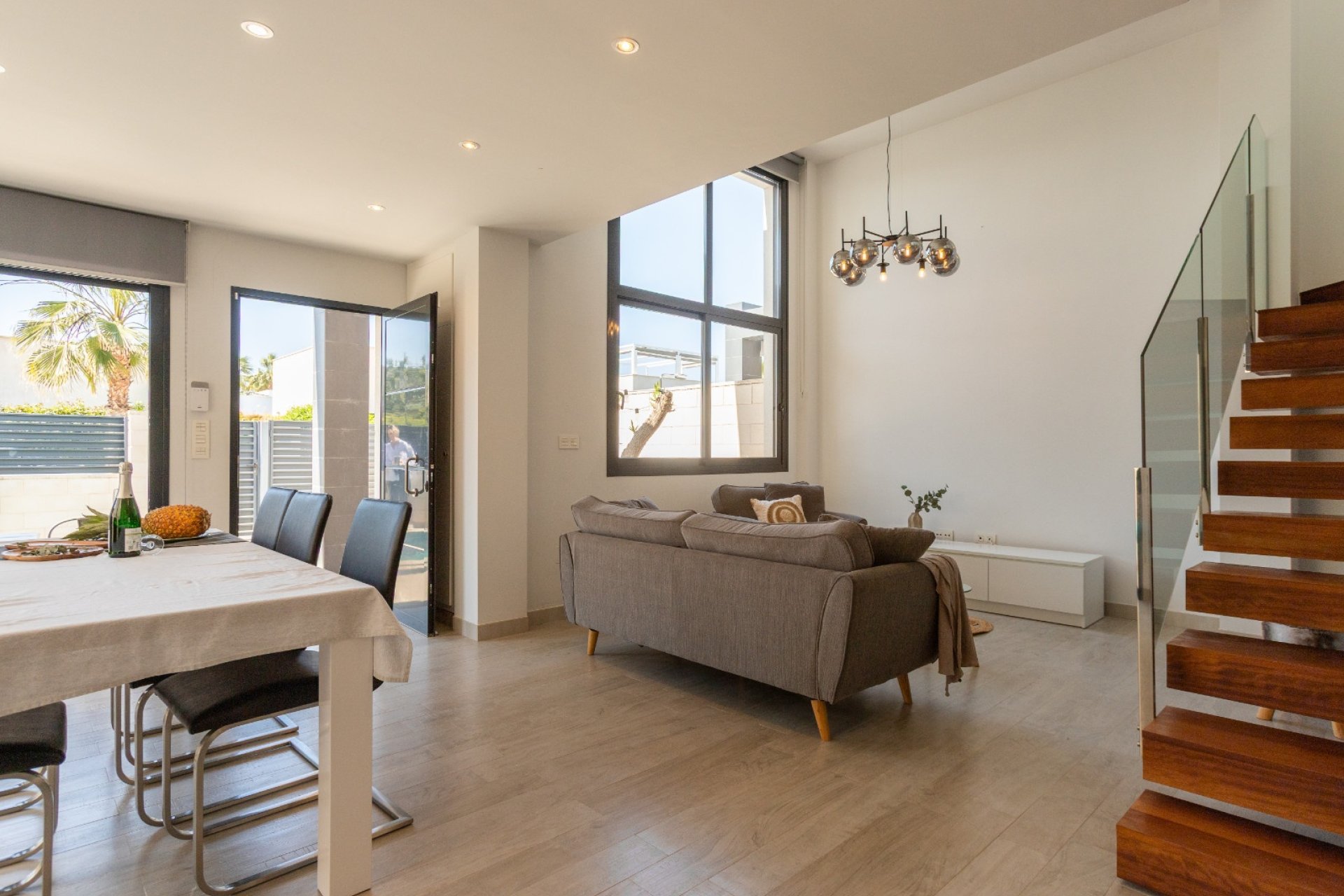 Resale - Villa -
Rojales - Inland