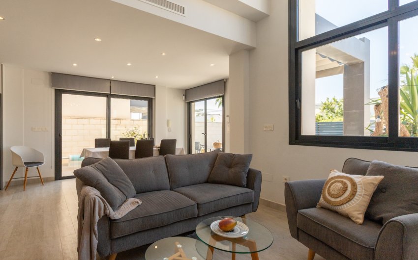 Resale - Villa -
Rojales - Inland