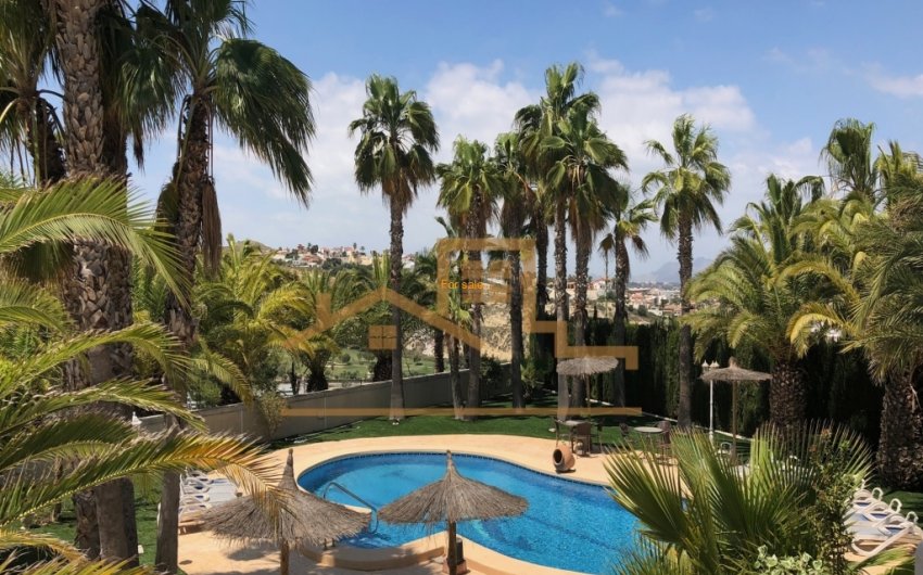 Resale - Villa -
Rojales - La Marquesa Golf