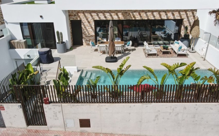 Resale - Villa -
Rojales - La Marquesa Golf