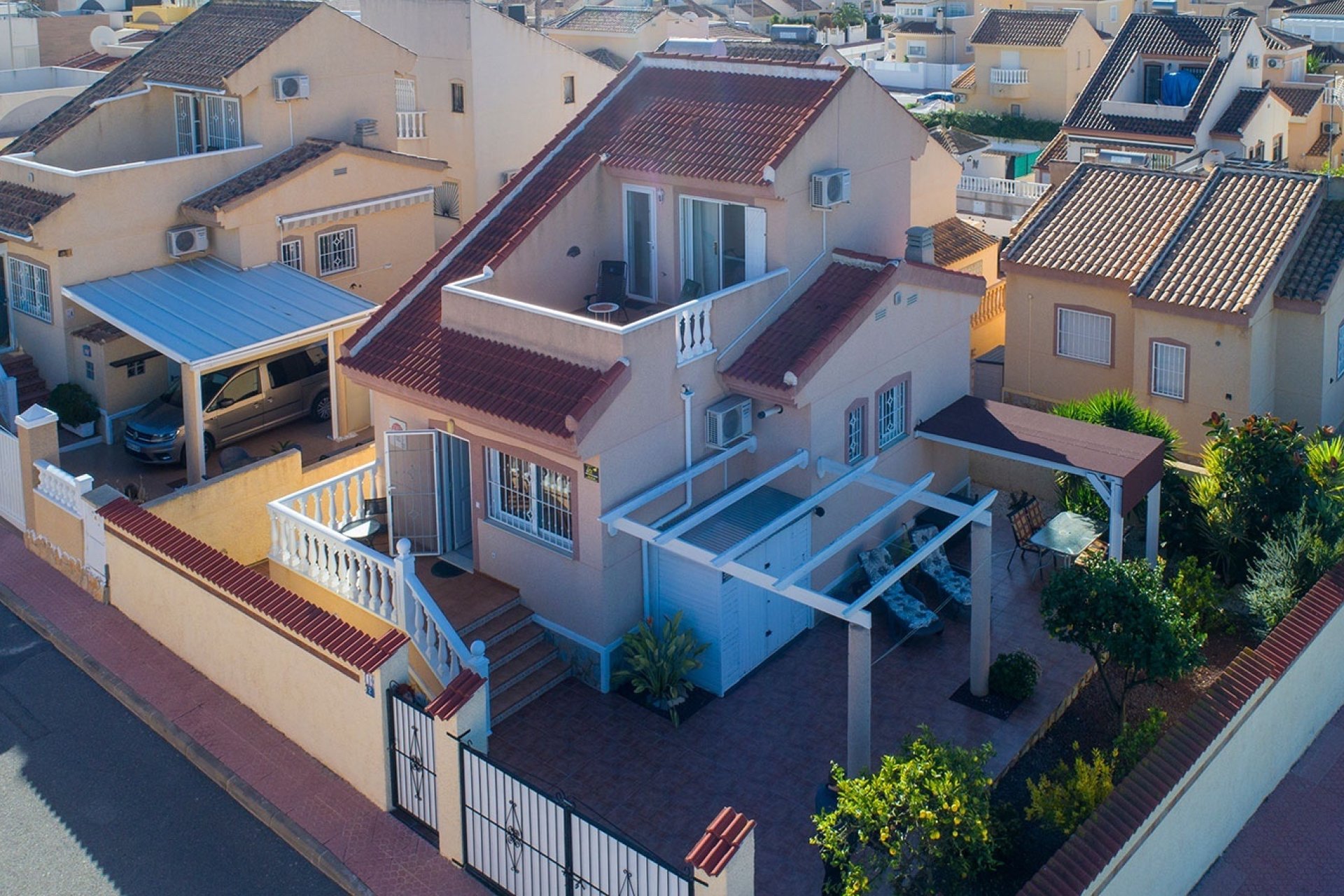 Resale - Villa -
Rojales - Pueblo