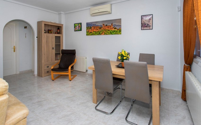 Resale - Villa -
Rojales - Pueblo