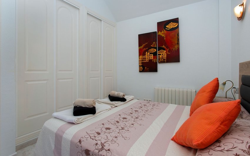 Resale - Villa -
Rojales - Pueblo