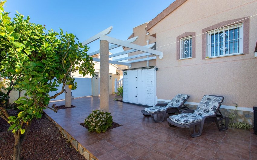 Resale - Villa -
Rojales - Pueblo