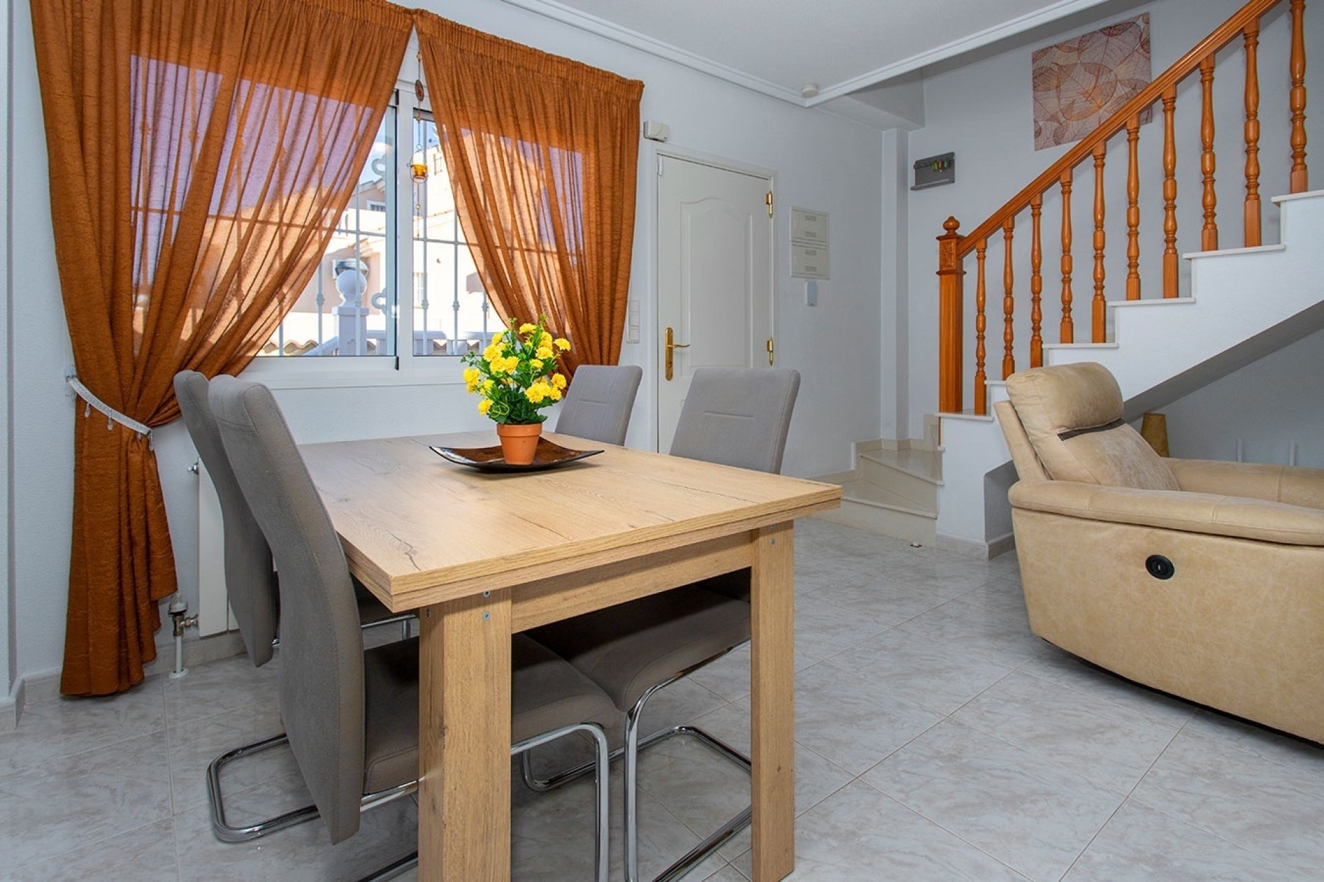 Resale - Villa -
Rojales - Pueblo