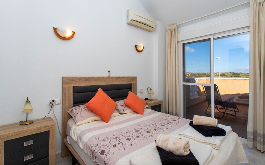 Resale - Villa -
Rojales - Pueblo