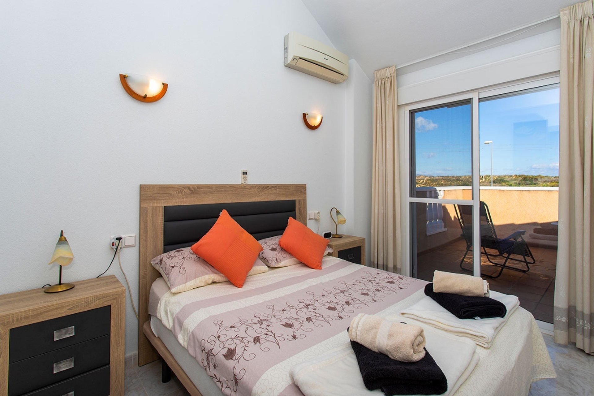 Resale - Villa -
Rojales - Pueblo