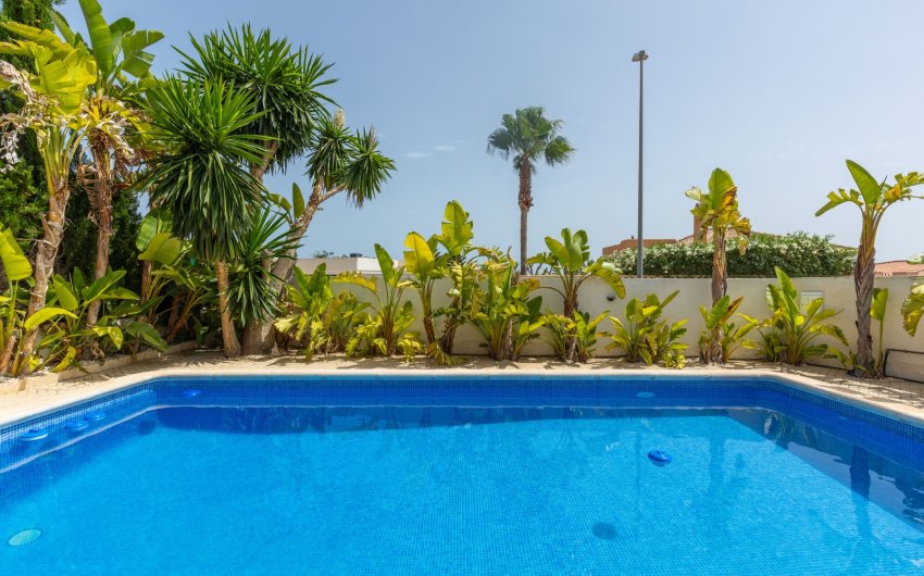 Resale - Villa -
San Fulgencio - La Marina