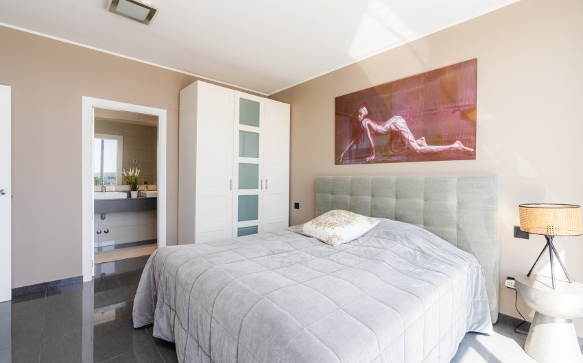 Resale - Villa -
San Fulgencio - La Marina