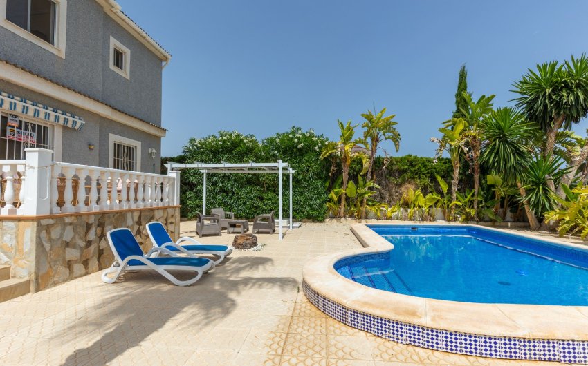 Resale - Villa -
San Fulgencio