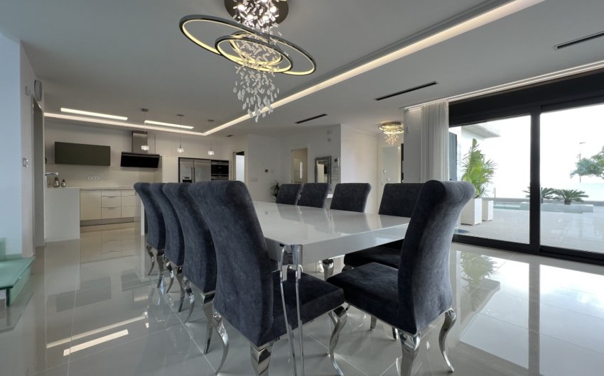 Resale - Villa -
San Miguel de Salinas - Costa Blanca