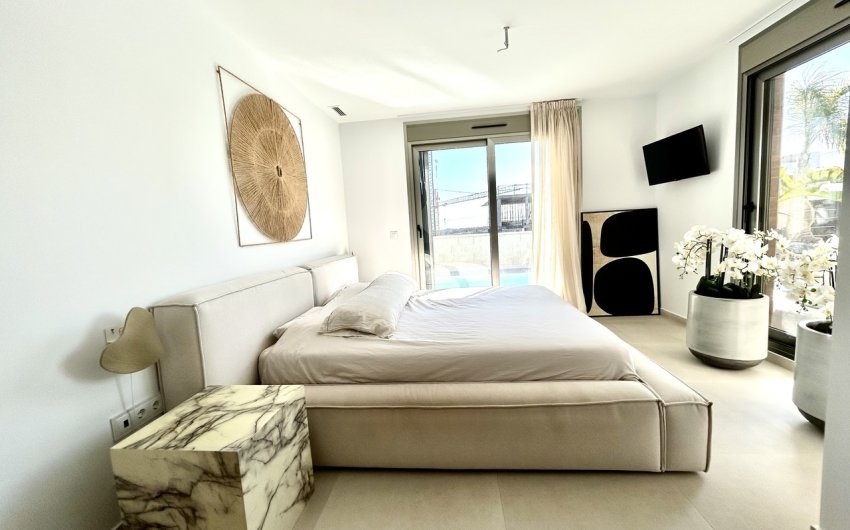 Resale - Villa -
San Miguel de Salinas - Inland