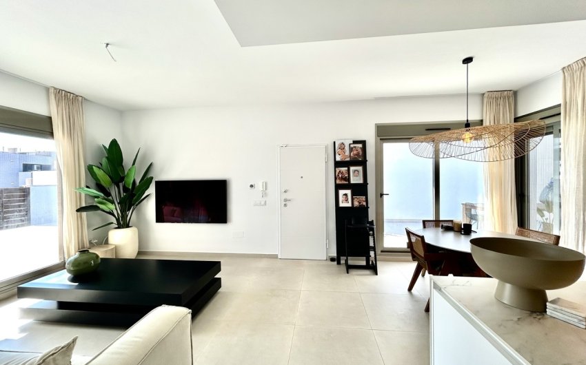 Resale - Villa -
San Miguel de Salinas - Inland