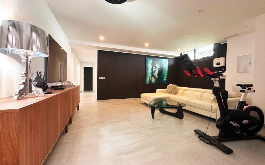 Resale - Villa -
San Miguel de Salinas - Inland