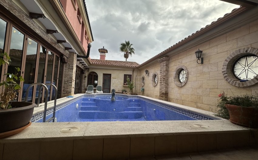 Resale - Villa -
San Miguel de Salinas - Inland