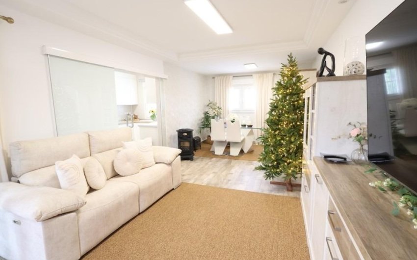 Resale - Villa -
San Miguel de Salinas - Inland