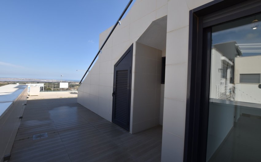 Resale - Villa -
San Miguel de Salinas - Inland