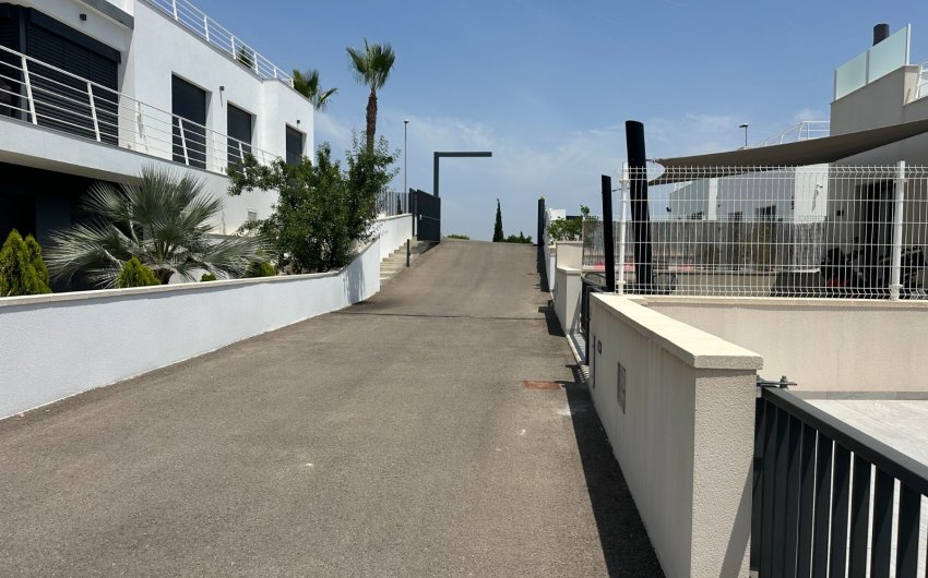 Resale - Villa -
San Miguel de Salinas - Inland