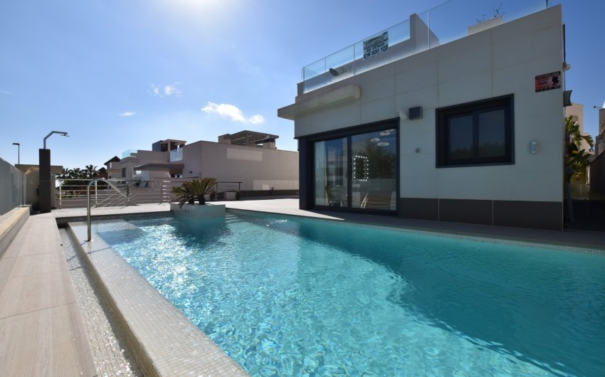 Resale - Villa -
San Miguel de Salinas - Inland