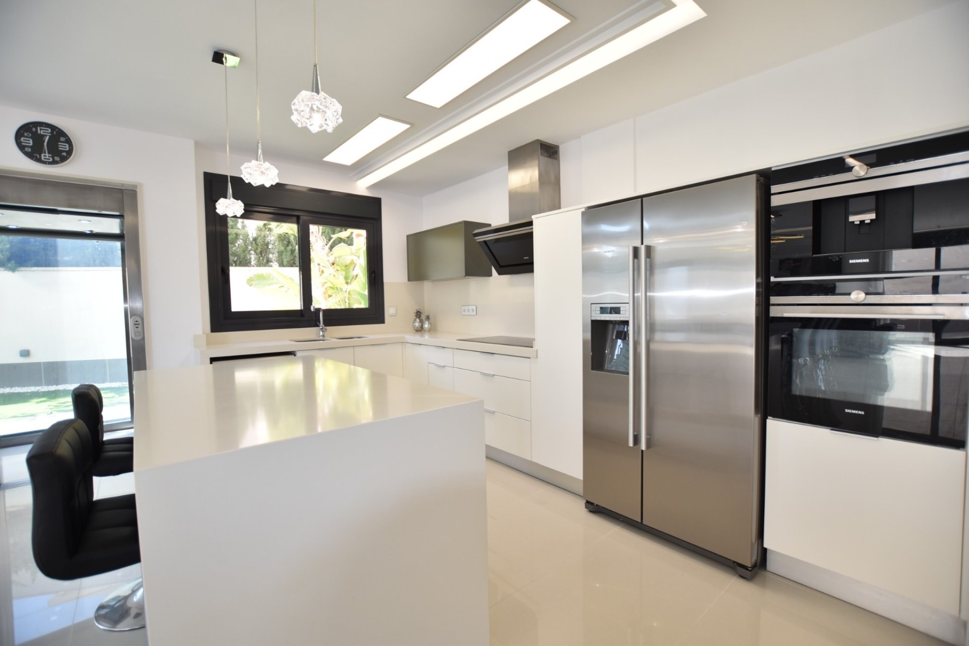 Resale - Villa -
San Miguel de Salinas - Inland