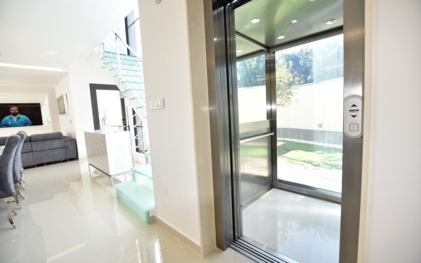 Resale - Villa -
San Miguel de Salinas - Inland