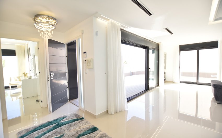 Resale - Villa -
San Miguel de Salinas - Inland