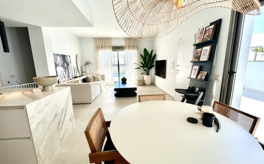 Resale - Villa -
San Miguel de Salinas - Inland