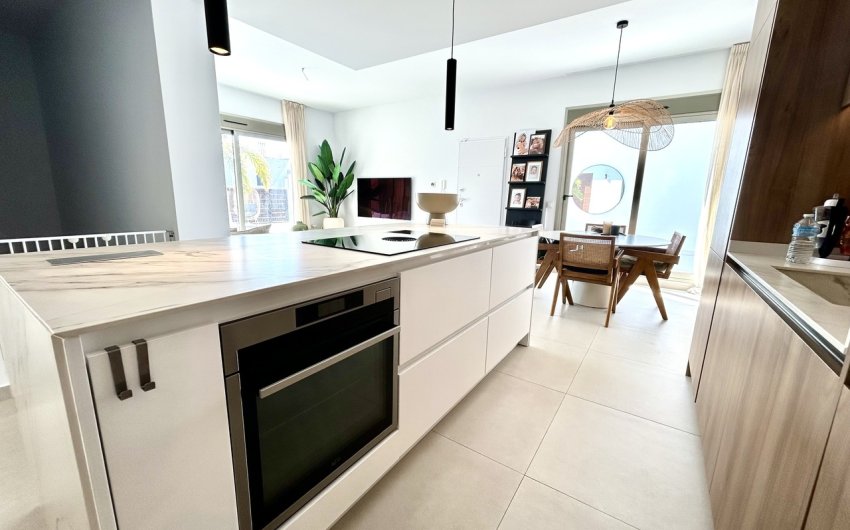 Resale - Villa -
San Miguel de Salinas - Inland