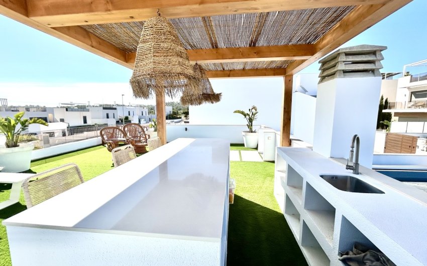 Resale - Villa -
San Miguel de Salinas - Inland
