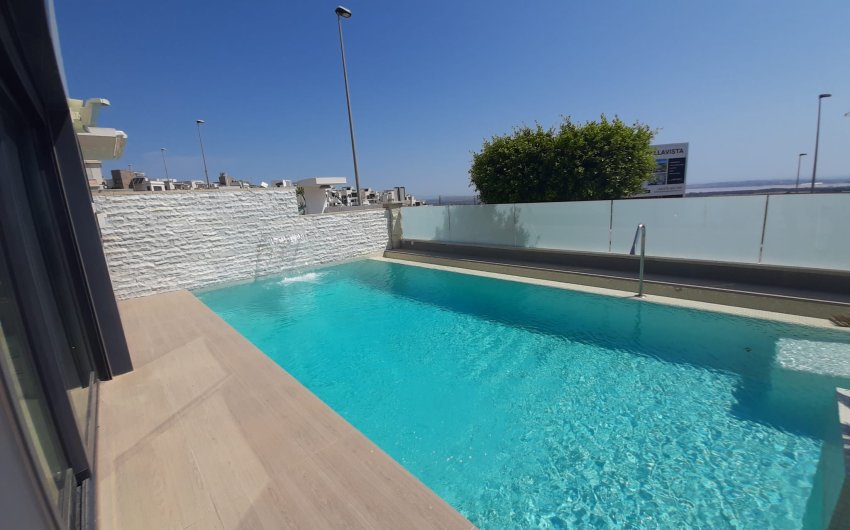 Resale - Villa -
San Miguel de Salinas - Inland