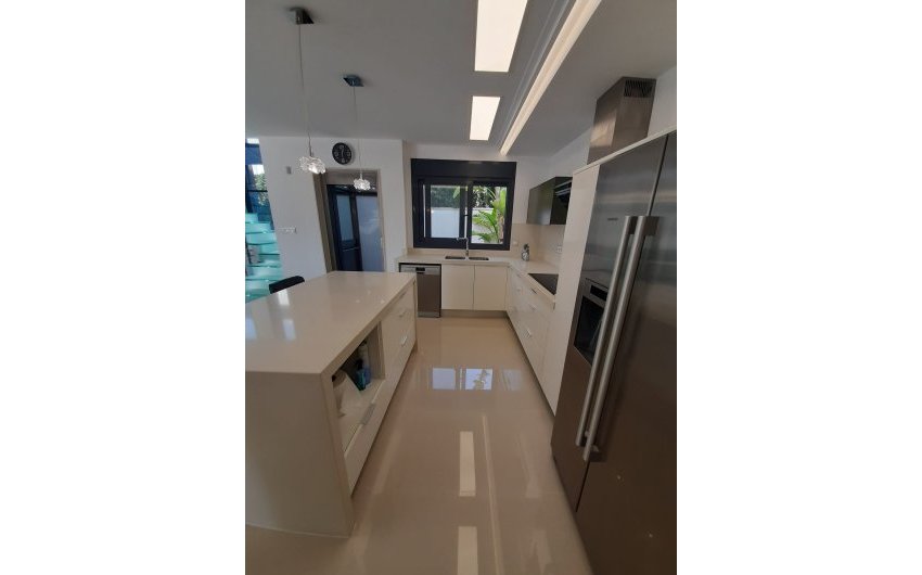 Resale - Villa -
San Miguel de Salinas - Inland