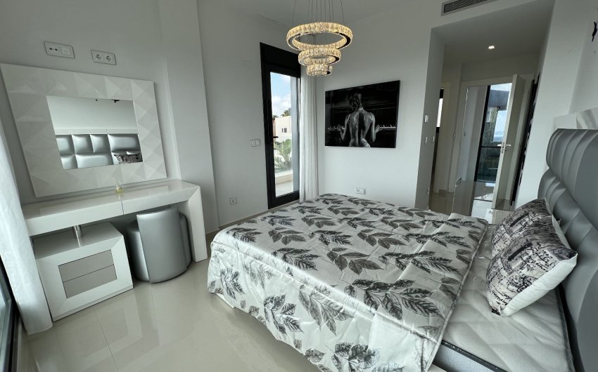 Resale - Villa -
San Miguel de Salinas - Inland