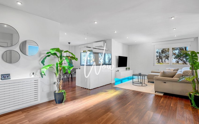 Resale - Villa -
San Miguel de Salinas - Inland