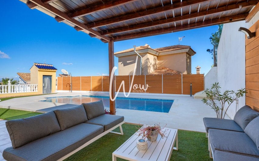 Resale - Villa -
San Miguel de Salinas - Inland