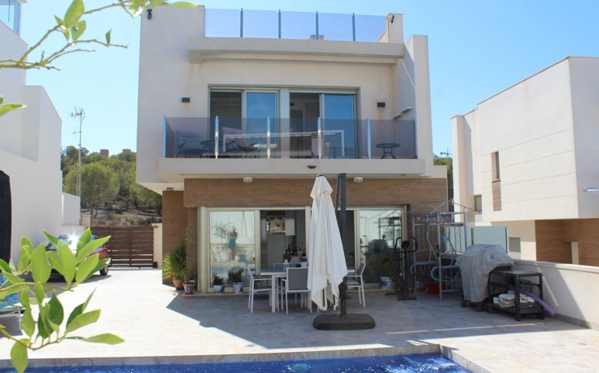 Resale - Villa -
San Miguel de Salinas - Inland