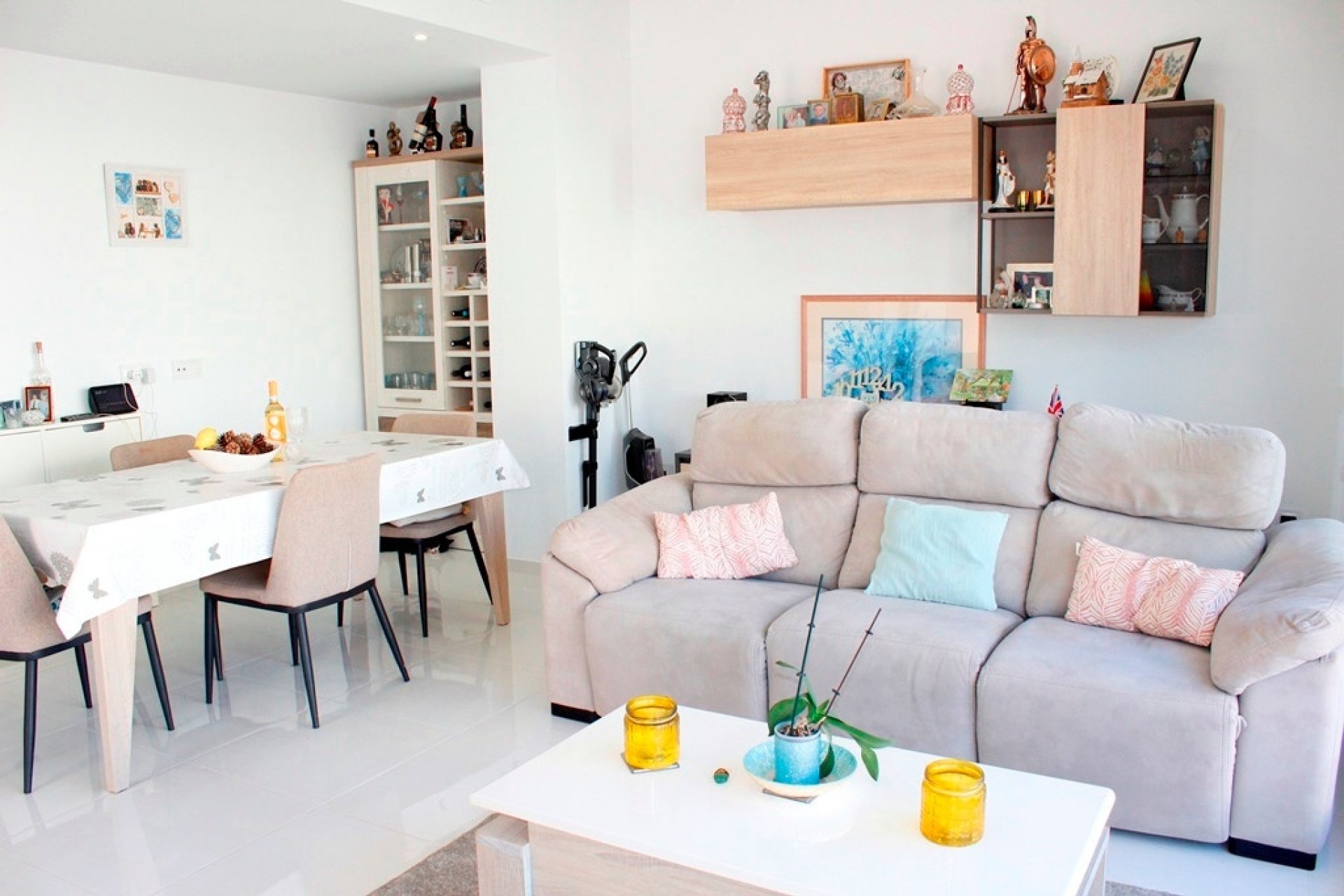 Resale - Villa -
San Miguel de Salinas - Inland