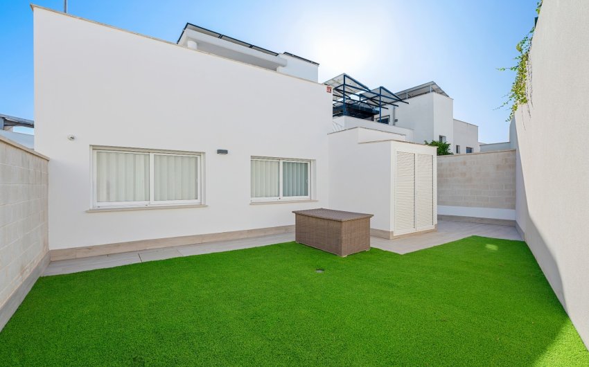 Resale - Villa -
San Miguel de Salinas - Inland