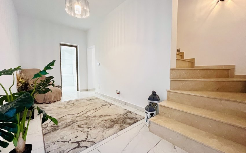 Resale - Villa -
San Miguel de Salinas - Inland