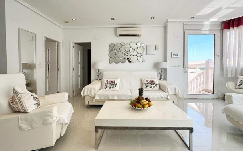 Resale - Villa -
San Miguel de Salinas - Inland