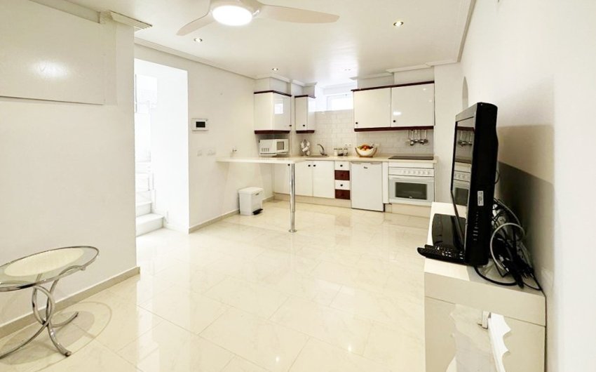 Resale - Villa -
San Miguel de Salinas - Inland