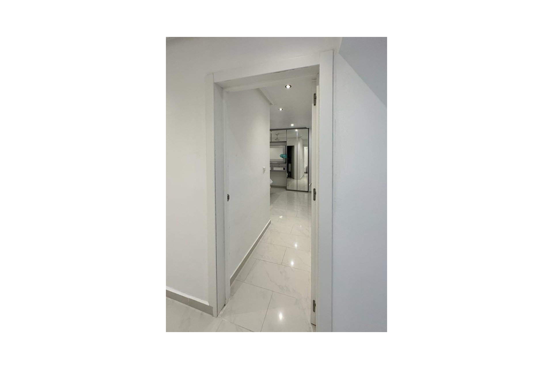 Resale - Villa -
San Miguel de Salinas - Inland