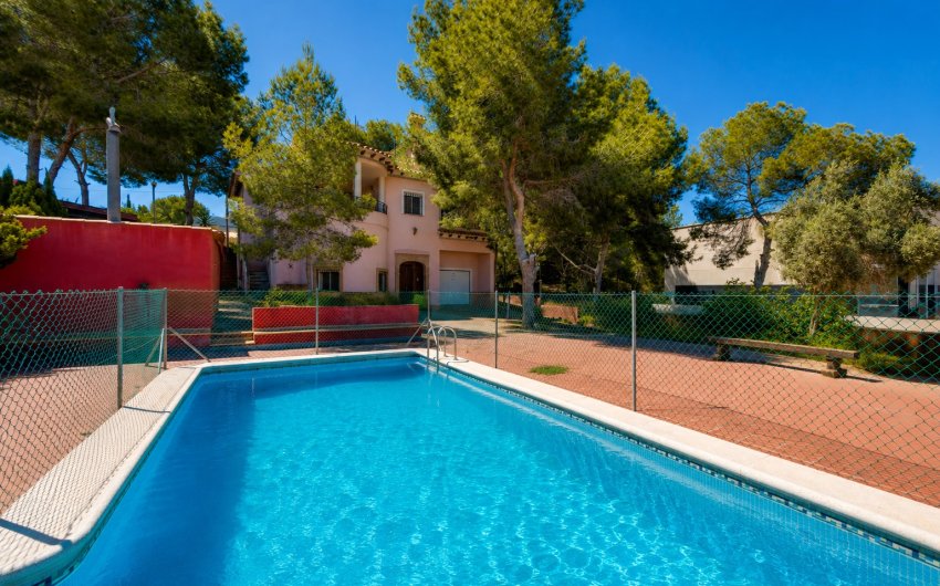 Resale - Villa -
San Miguel de Salinas - Inland