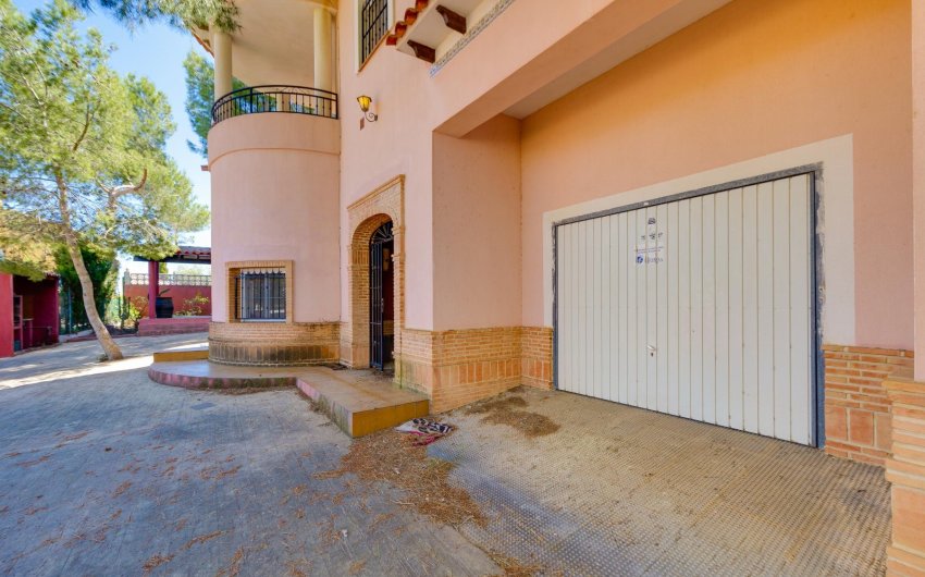 Resale - Villa -
San Miguel de Salinas - Inland