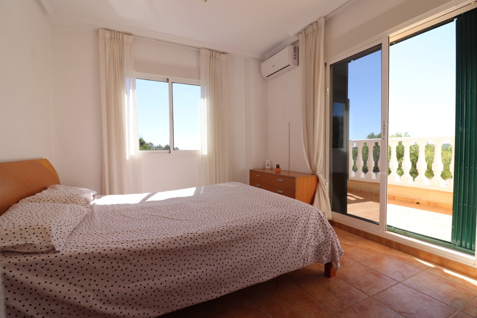 Resale - Villa -
San Miguel de Salinas - Lake View Mansions